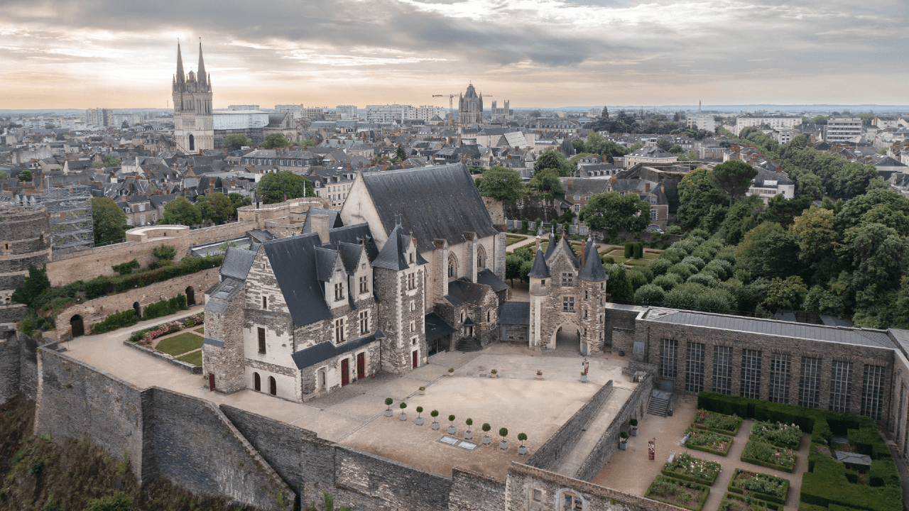 Les remparts du château d'Angers ont encore changé d'aspect