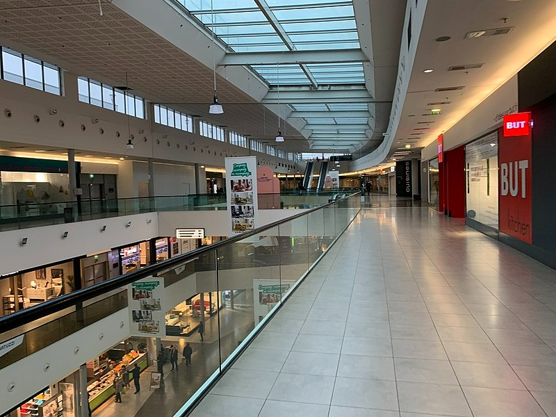Pass sanitaire : pourquoi les centres commerciaux de...