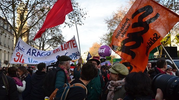 Grève nationale : 4 000 personnes mobilisées à Bordeaux selon les...