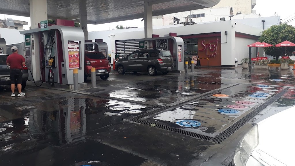 Espagne : le braqueur d’une station-service paye sa boisson avant...