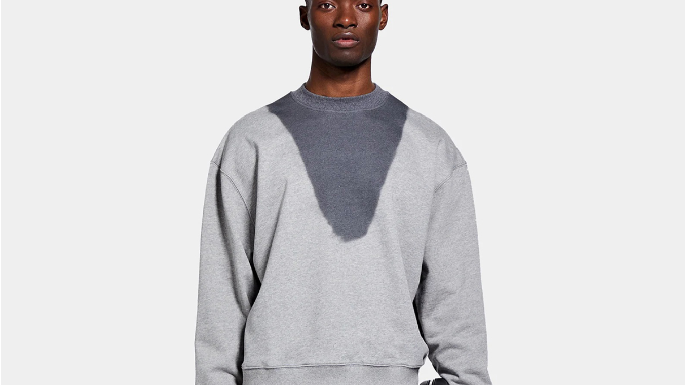 Une marque dévoile des vêtements avec un imprimé "transpiration"...