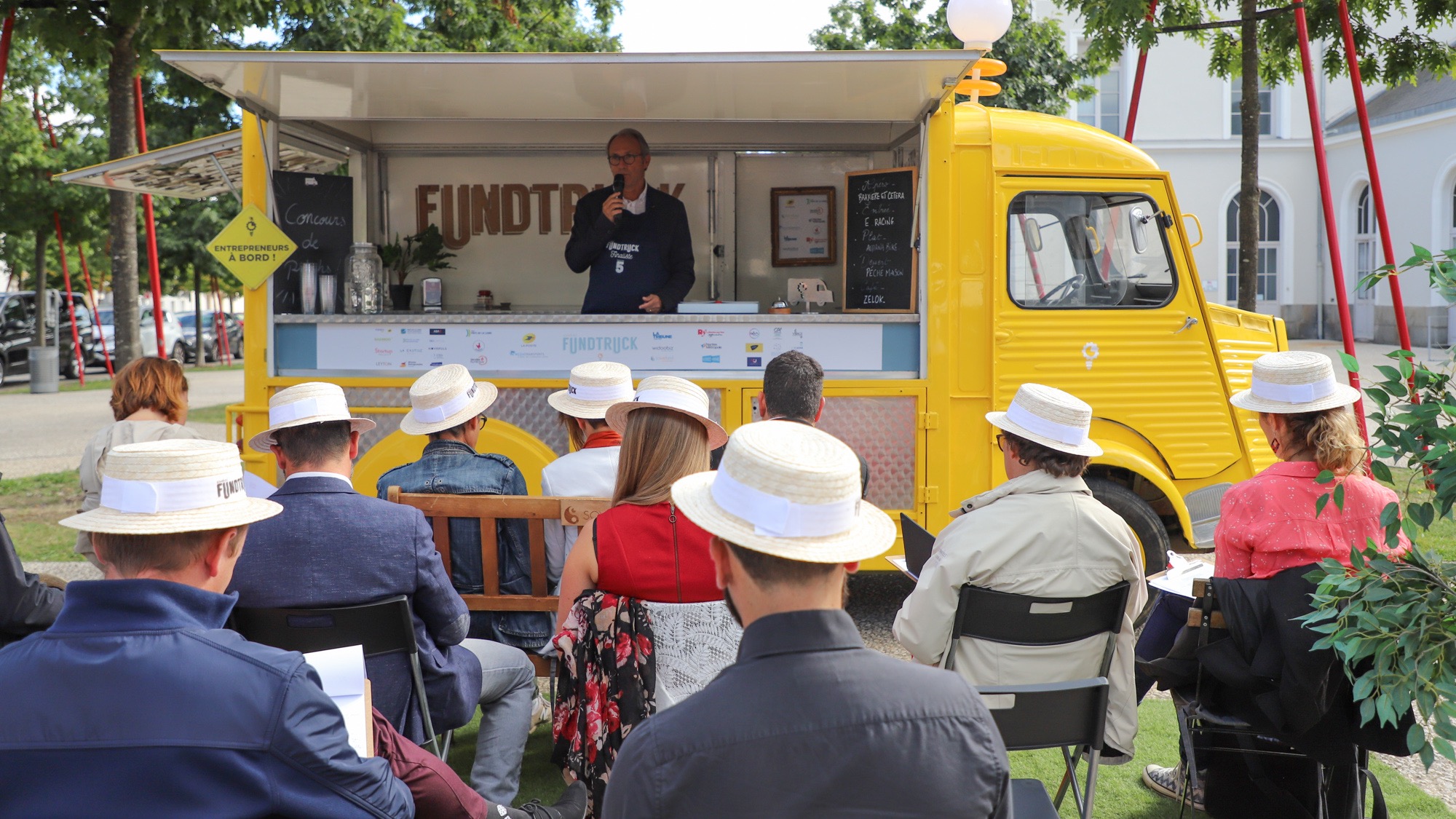 Fundtruck, le concours national pour les startups fait étape en Centre-Val de Loire
