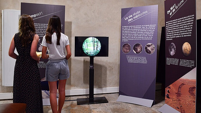 Vue de salle exposition Météorites