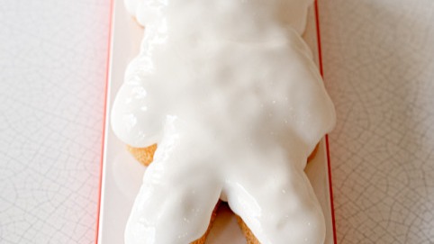 Bûche de Noël : le "bonhomme de neige" de Cédric Grolet moqué sur...