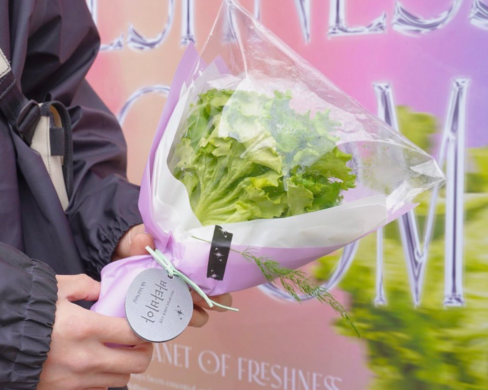 Adieu les fleurs : découvrez les bouquets de salade, la nouvelle tendance du moment !