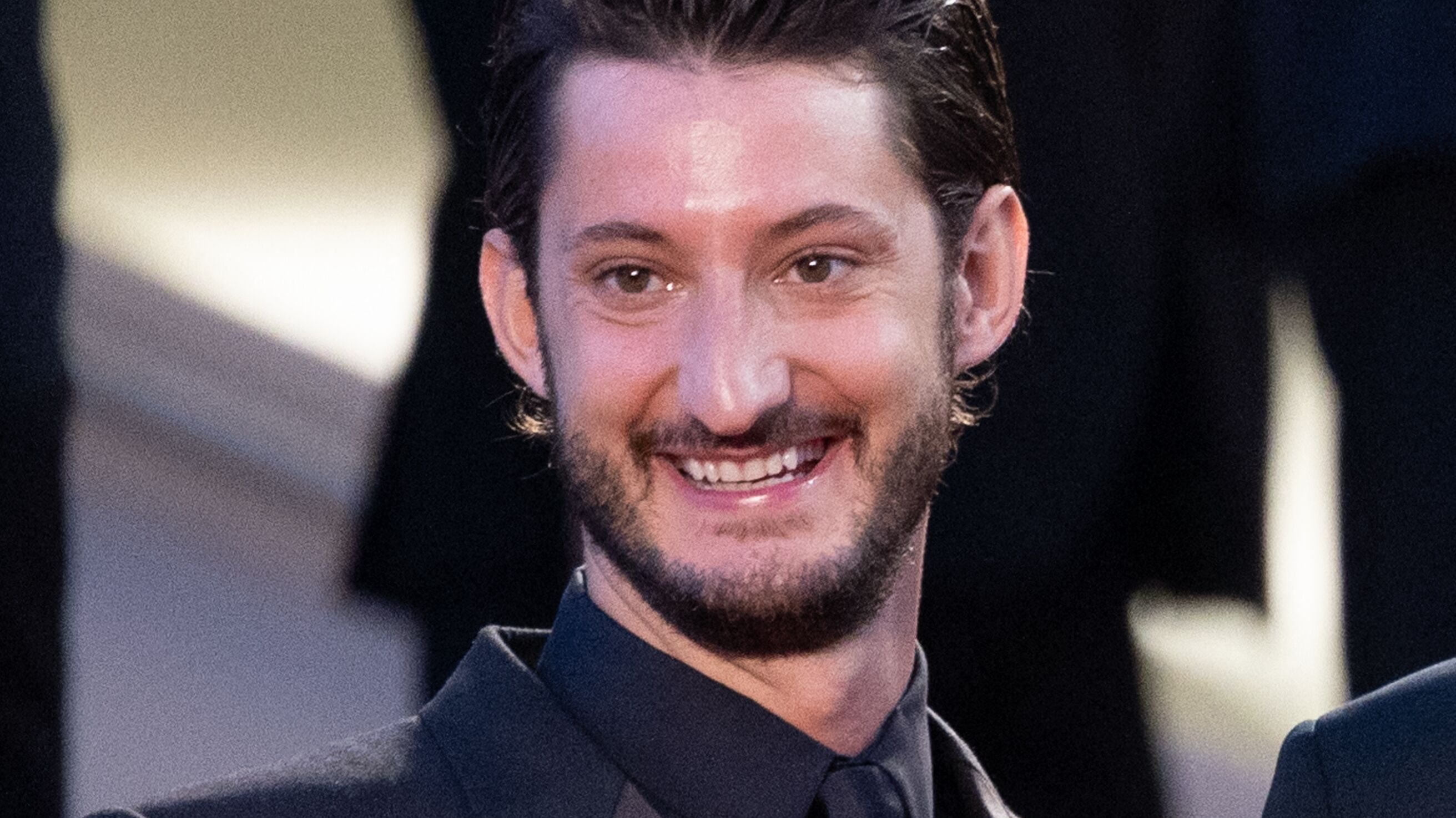 « Il est minuscule » : Pierre Niney évoque son âne miniature