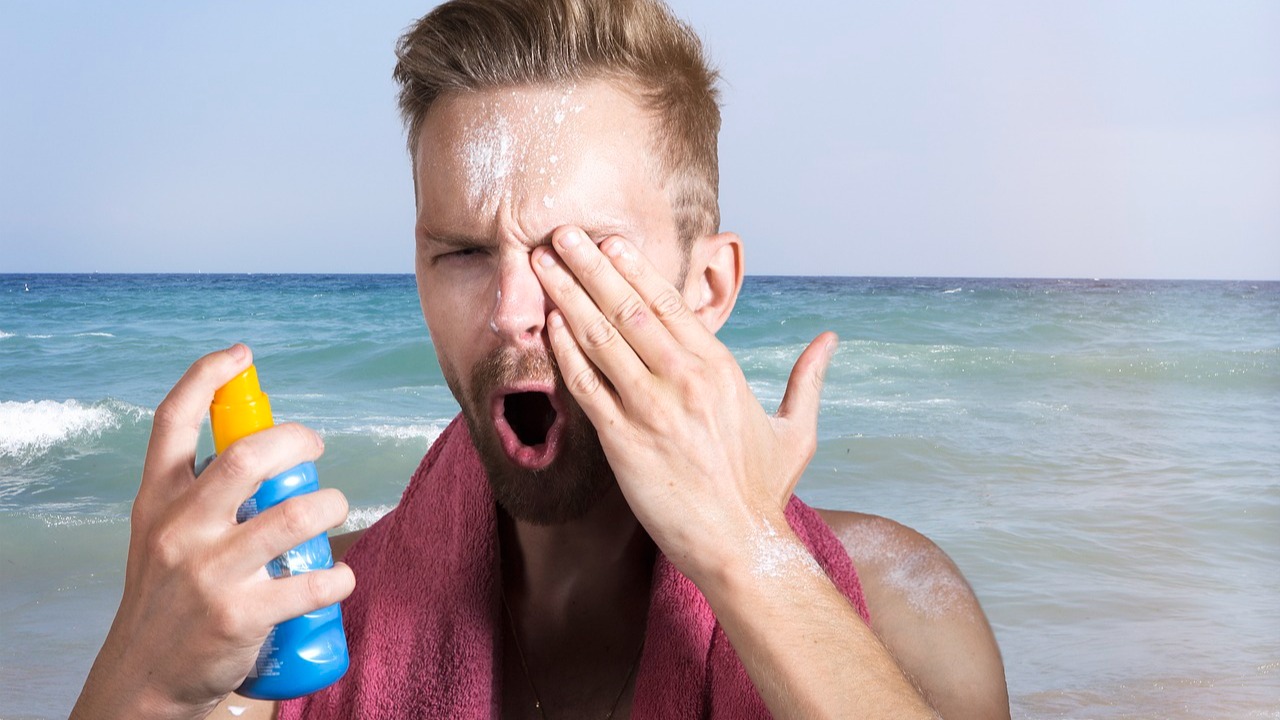 Certaines crèmes solaires ne protègent pas assez nos visages 