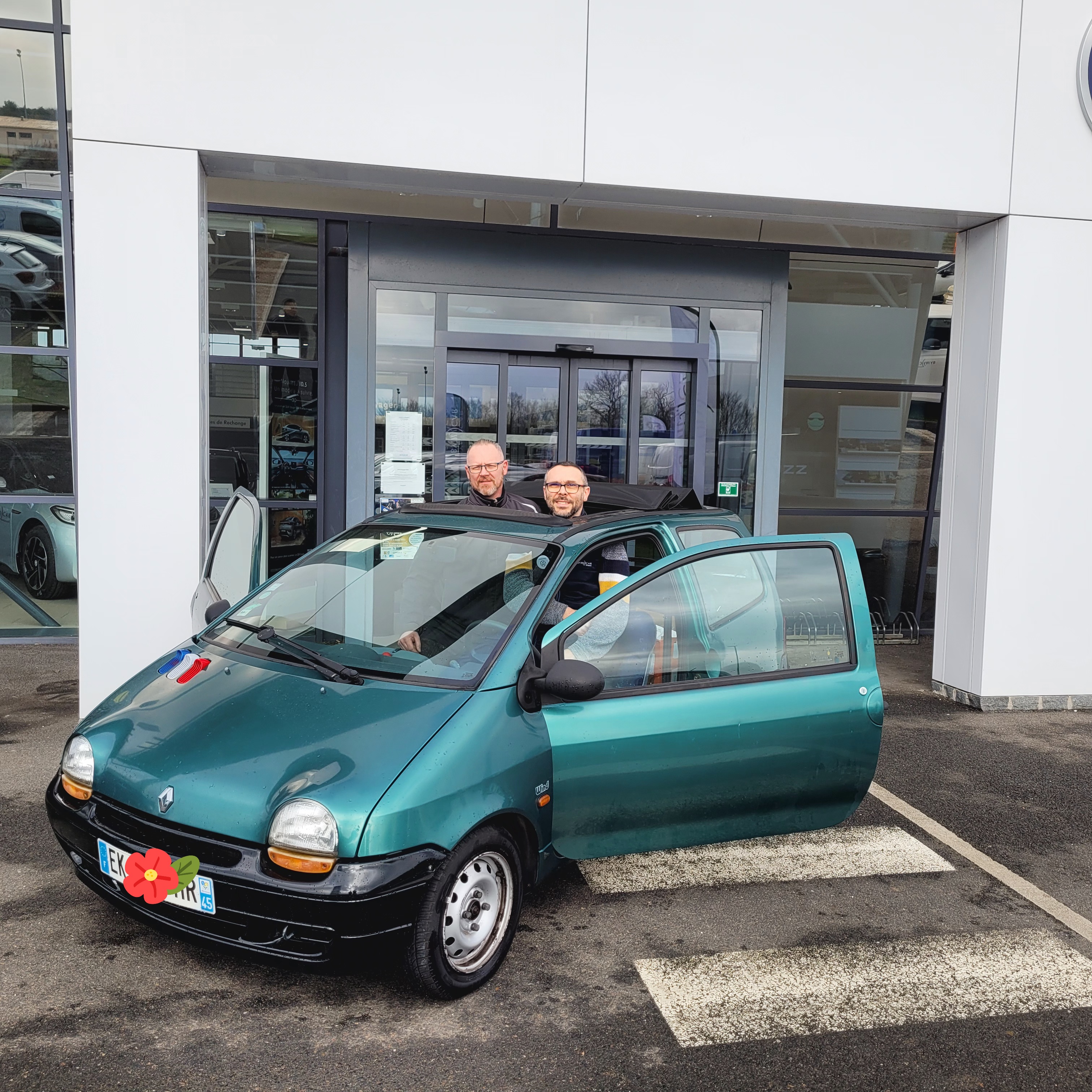 Loiret : ils participent à un raid humanitaire… en twingo !