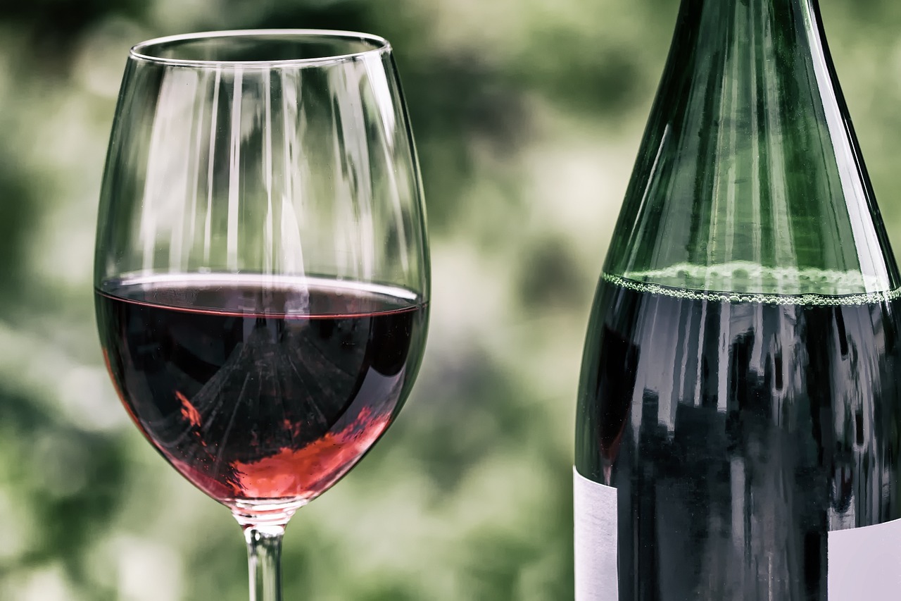 Boire du vin rouge vous fait mal à la tête ? On vous explique pourquoi !