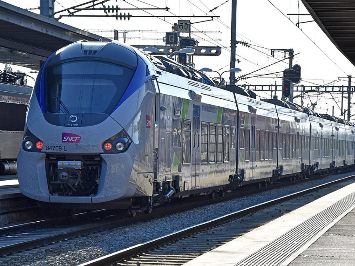 Locomotive Vapeur JEP O SNCF – Tôle Sérigraphiée, éclairage, Analogique