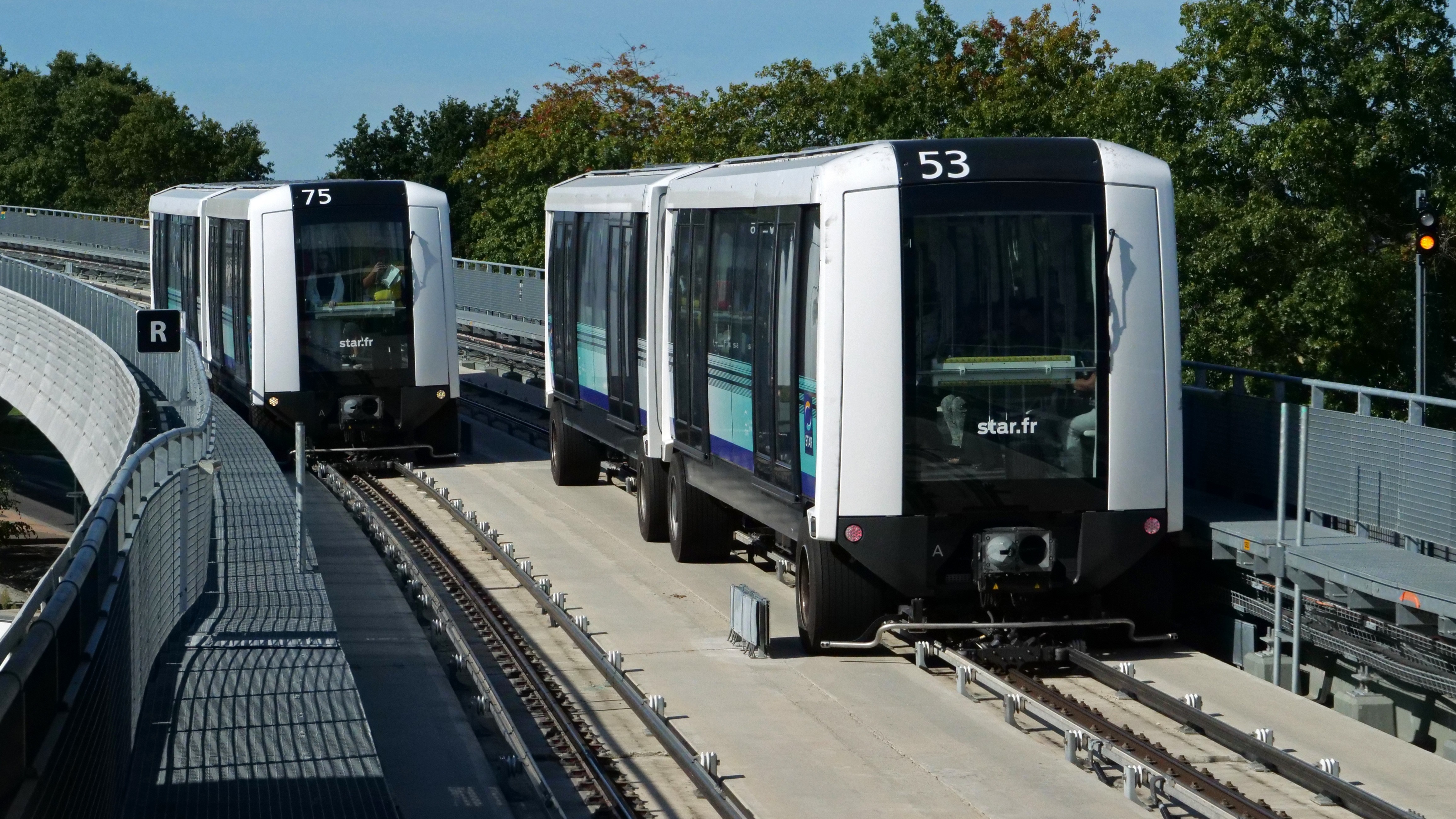 "Le problème est grave": ce que l'on sait de la panne de la ligne B...
