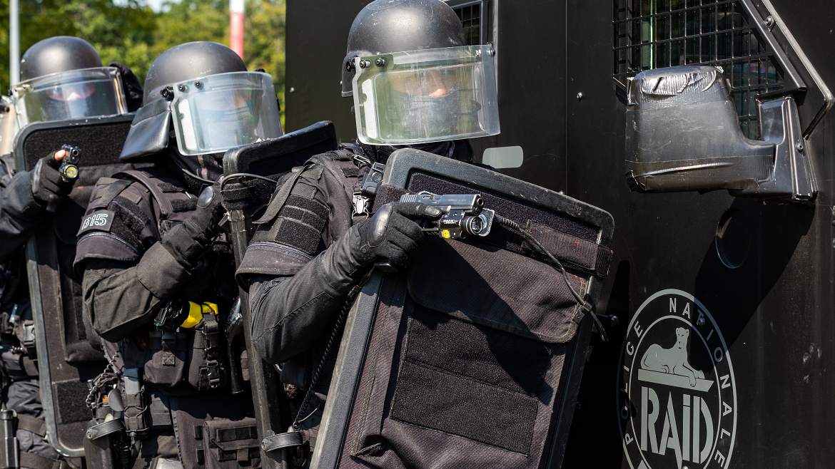 Nantes : le Raid arrête un homme lié à l'attaque terroriste à...