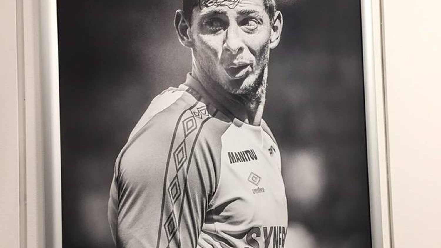 Mort d'Emiliano Sala : le club gallois de Cardiff réclame une somme...