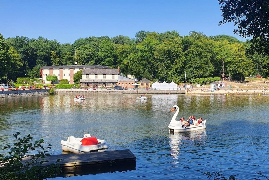 Fourmies : baignade interdite, mais les pédalos et la pratique de...