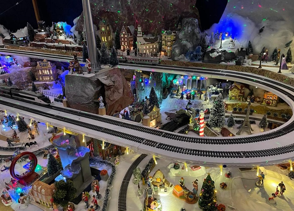 Village rex 4.jpg (321 KB)