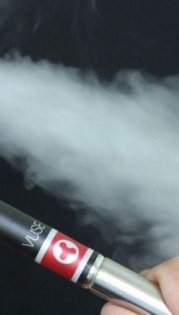 elfbar nachfüll pod läuft aus Voyager avec sa cigarette électronique aux États-Unis : tout ce que vous  devez savoir main image 1