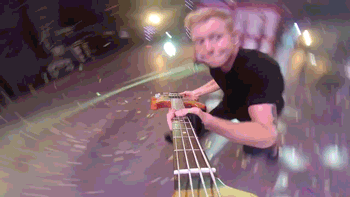 Une guitare, une GoPro, un GIF