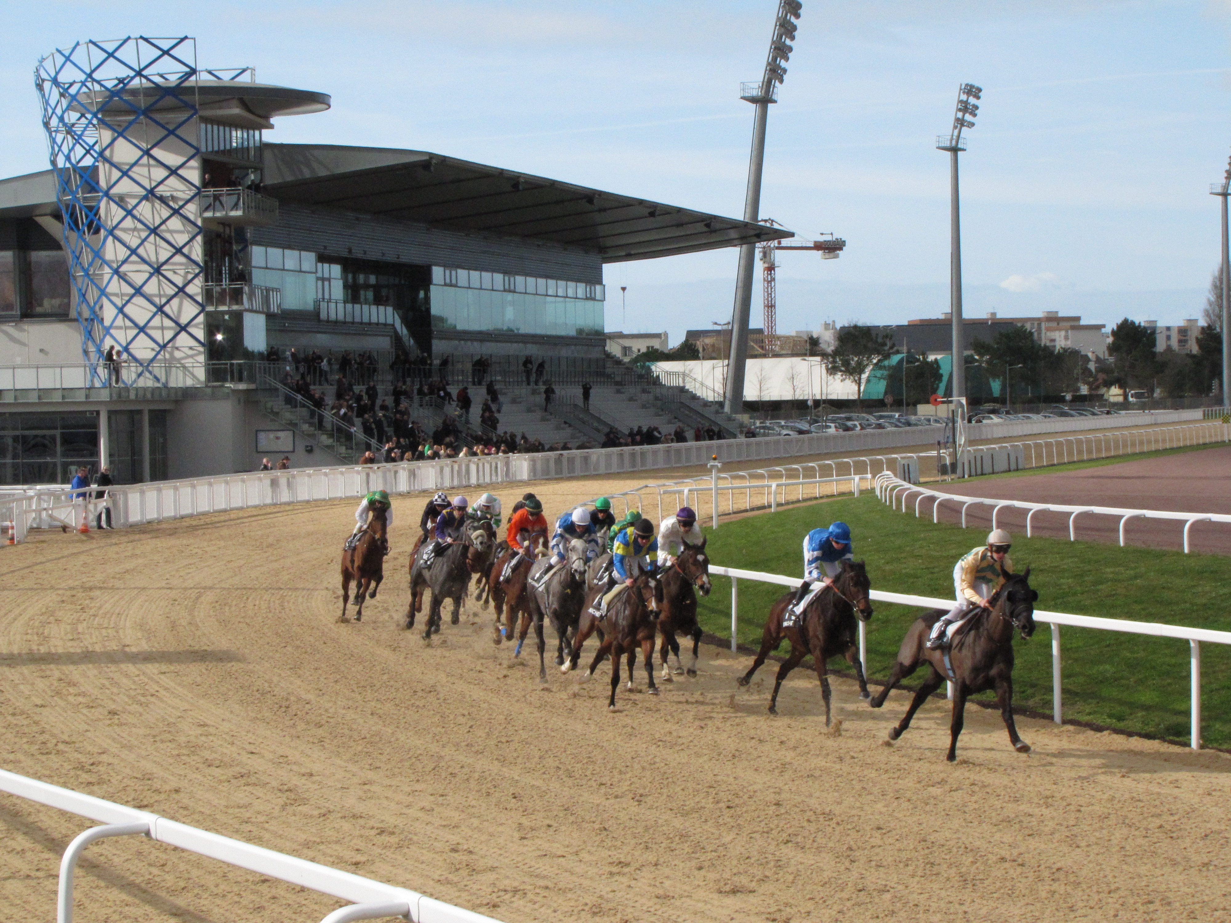 Belle réunion de galopeurs cet après-midi à l'hippodrome de...