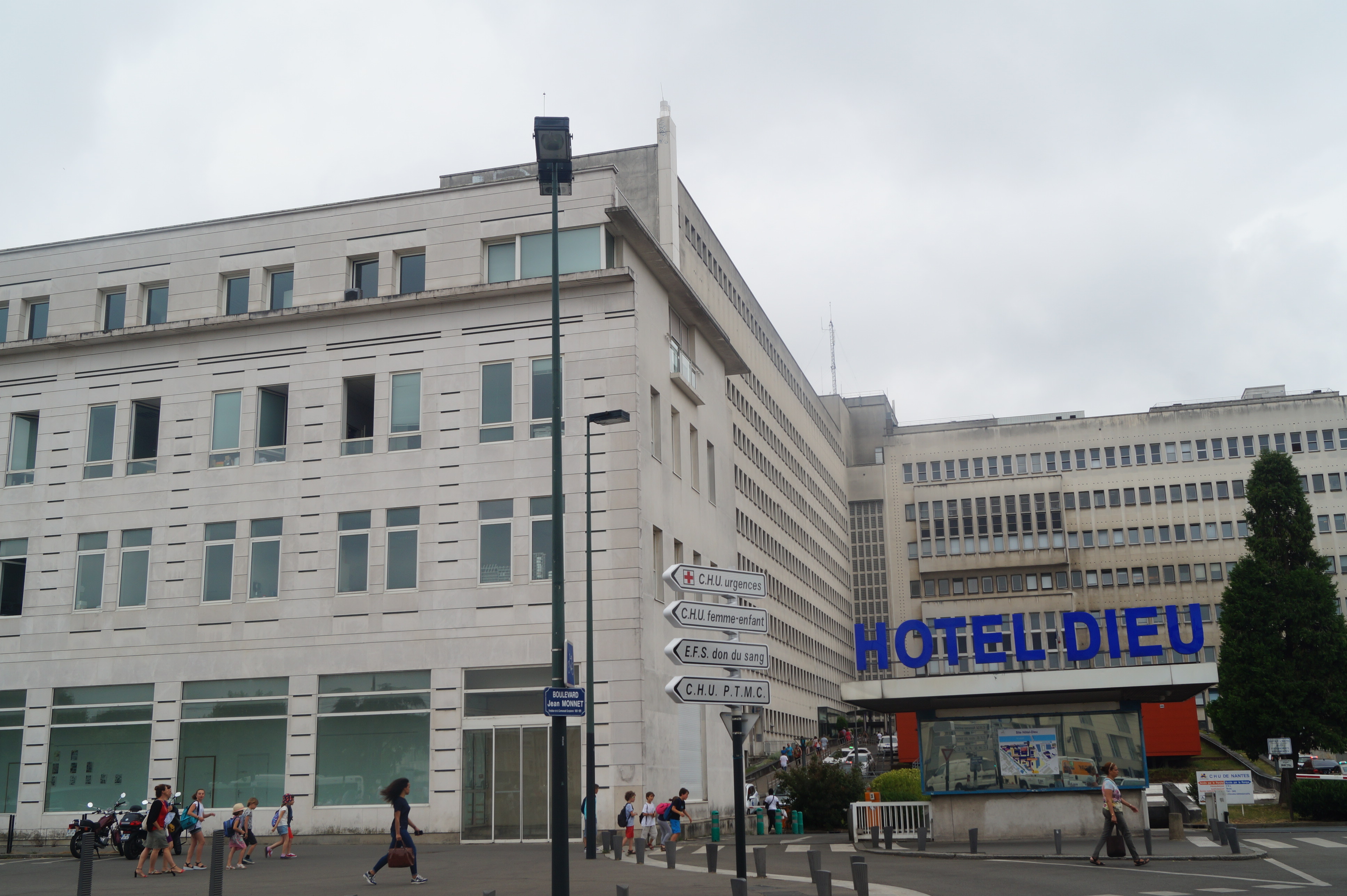 Le CHU de Nantes suit un couple porteur du virus Zika