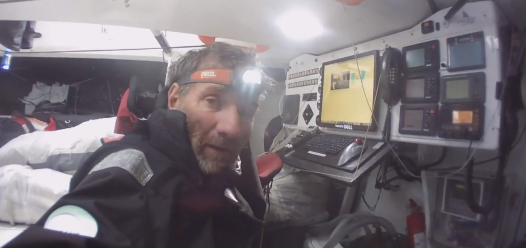 "J'ai eu de la chance dans mon malheur" : Kito de Pavant, skipper...